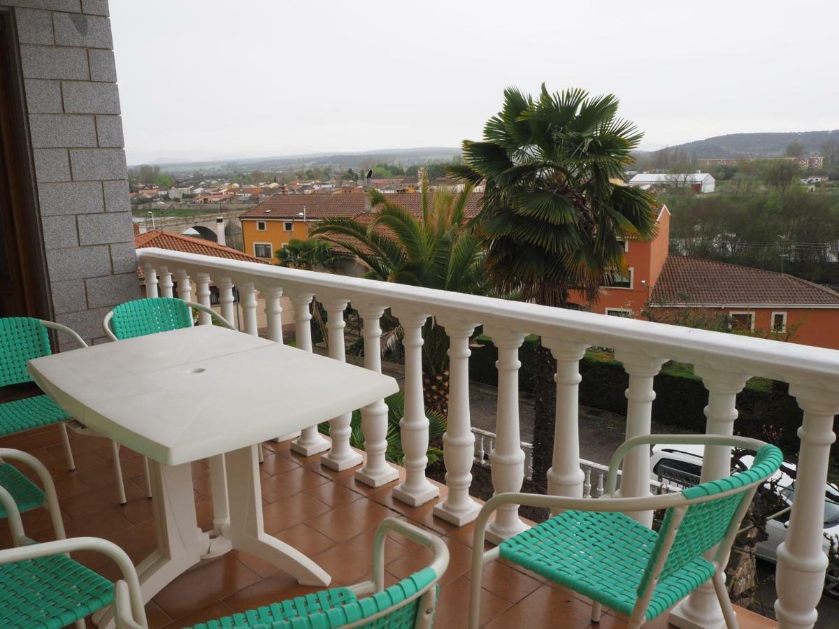El Cerezo Villa Ciudad-Rodrigo Dış mekan fotoğraf