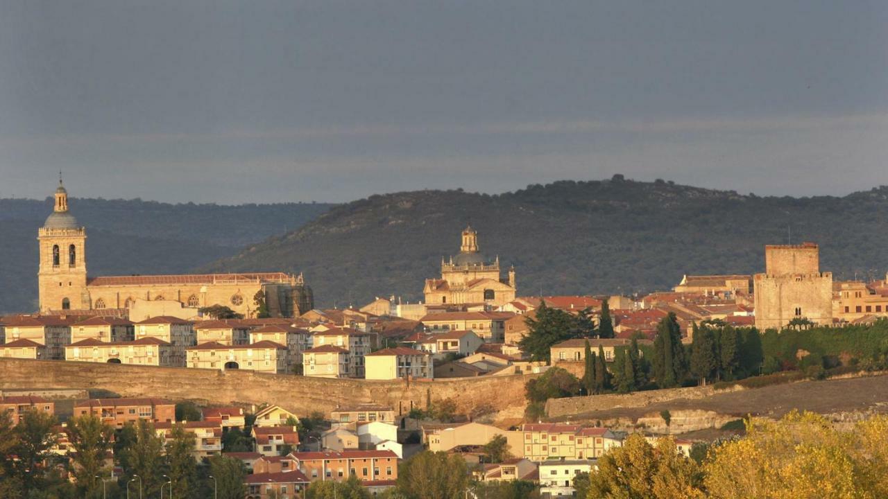 El Cerezo Villa Ciudad-Rodrigo Dış mekan fotoğraf