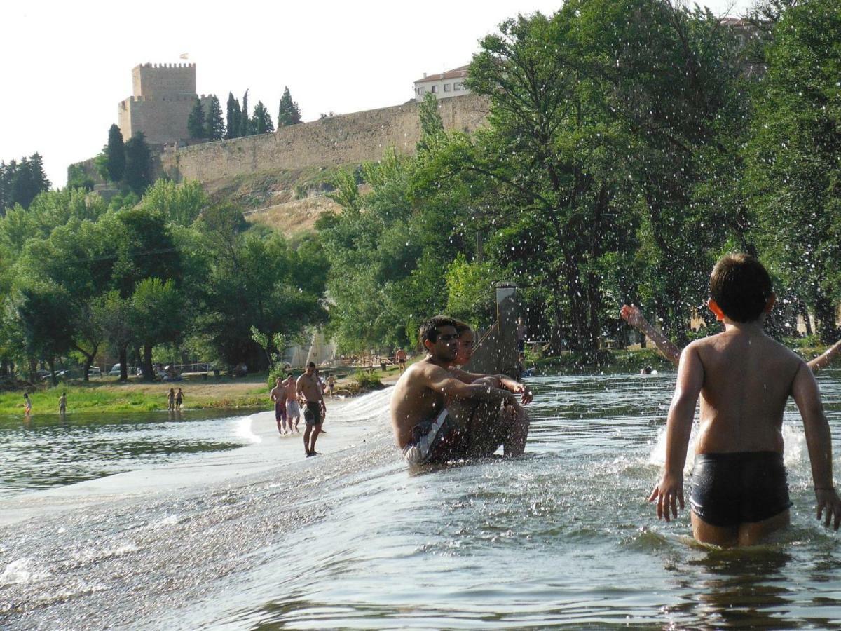 El Cerezo Villa Ciudad-Rodrigo Dış mekan fotoğraf